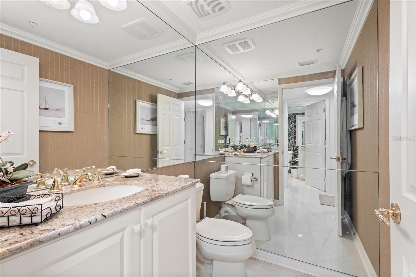 PLAYERS CLUB III - Residential