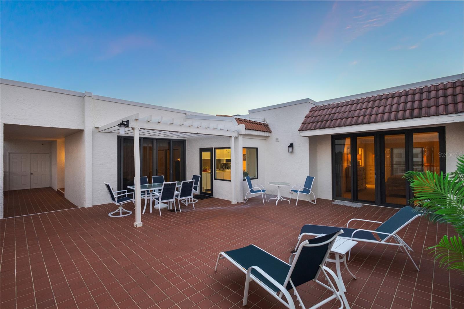 PLAYERS CLUB III - Residential