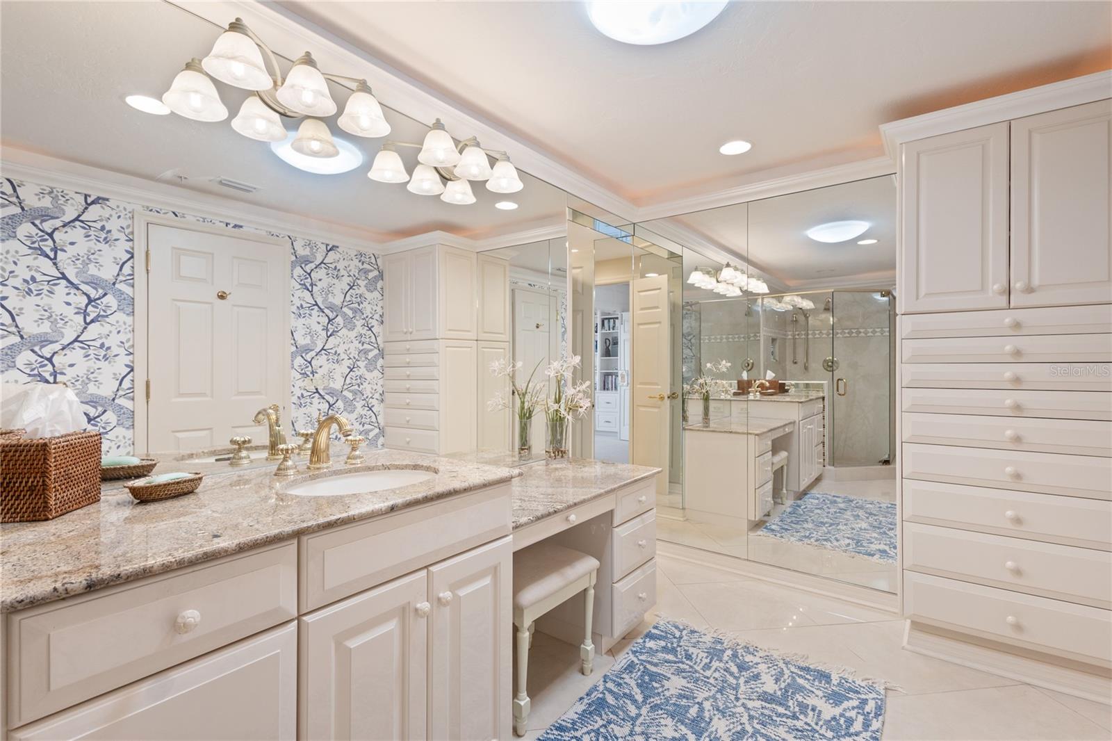 PLAYERS CLUB III - Residential