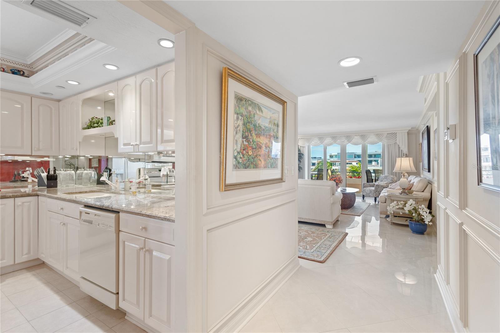 PLAYERS CLUB III - Residential