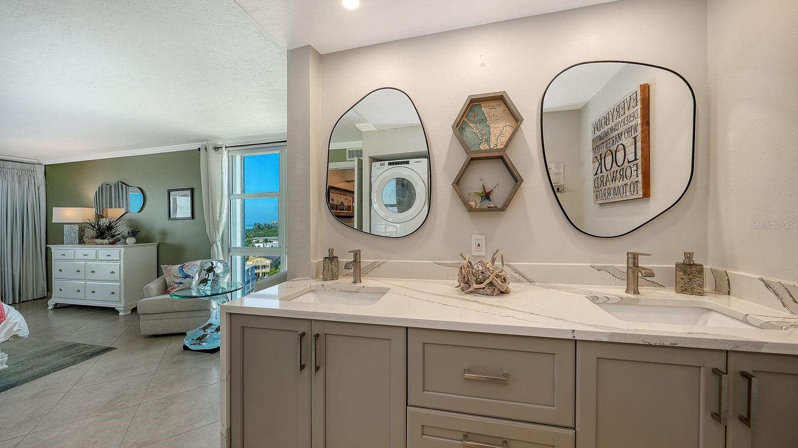 ST ARMANDS TOWERS NORTH - Residential