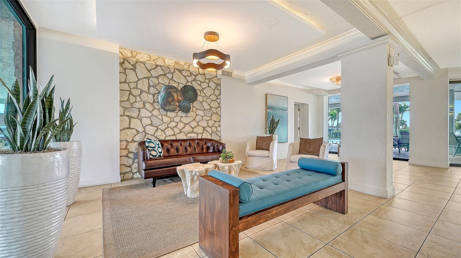 ST ARMANDS TOWERS NORTH - Residential