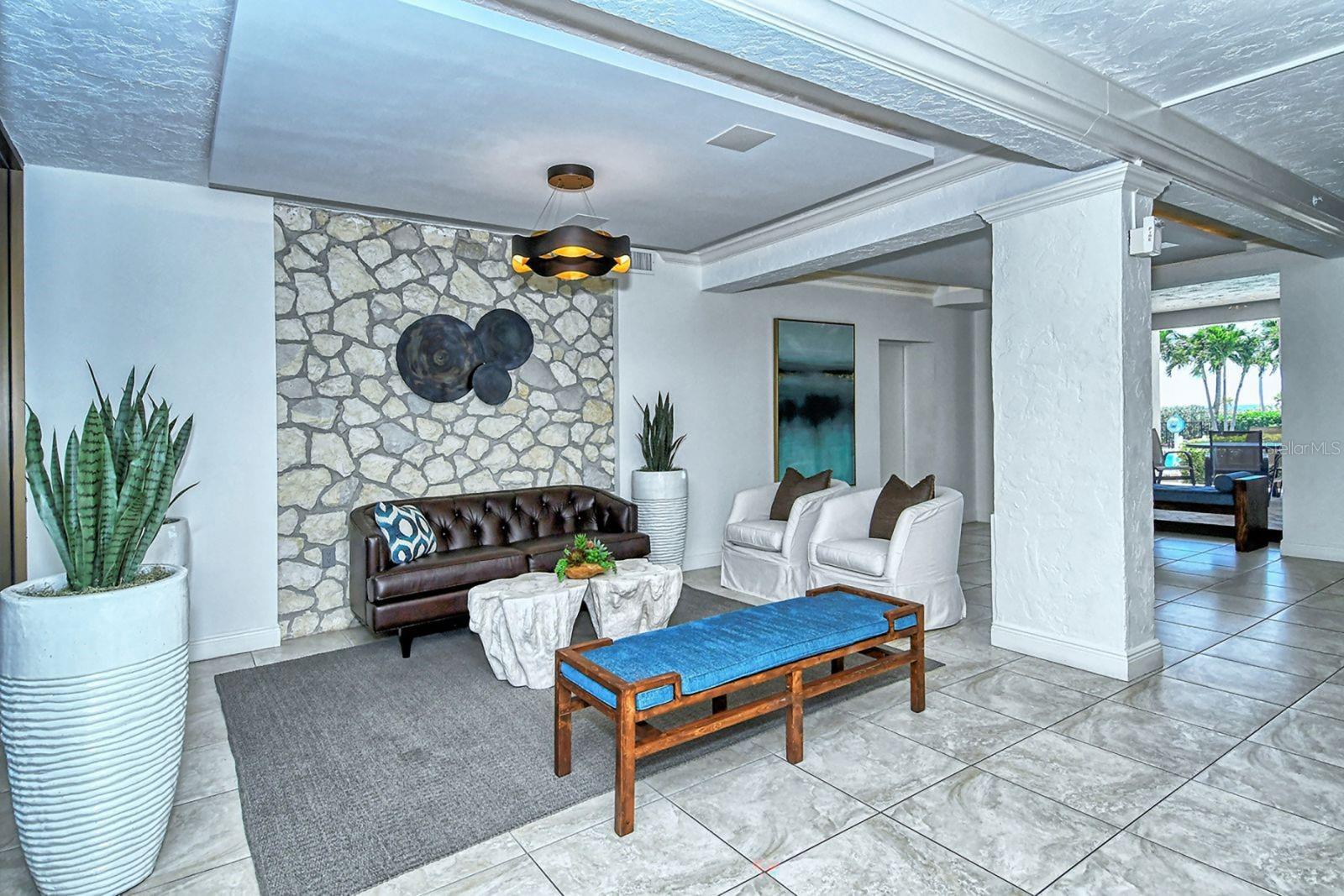 ST ARMANDS TOWERS NORTH - Residential