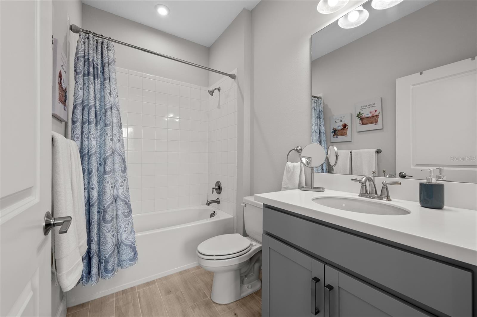 ARTISAN LAKES ESPLANADE PH IV SUBPH A, B, - Residential