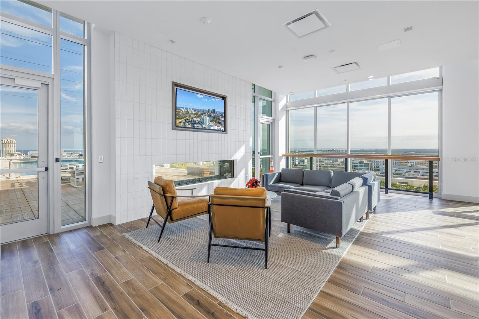 REFLECTION ST PETE - Residential Lease