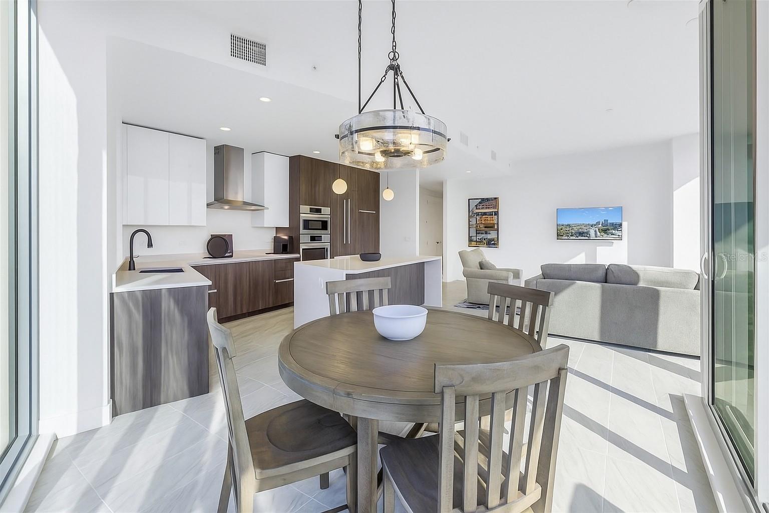 REFLECTION ST PETE - Residential Lease