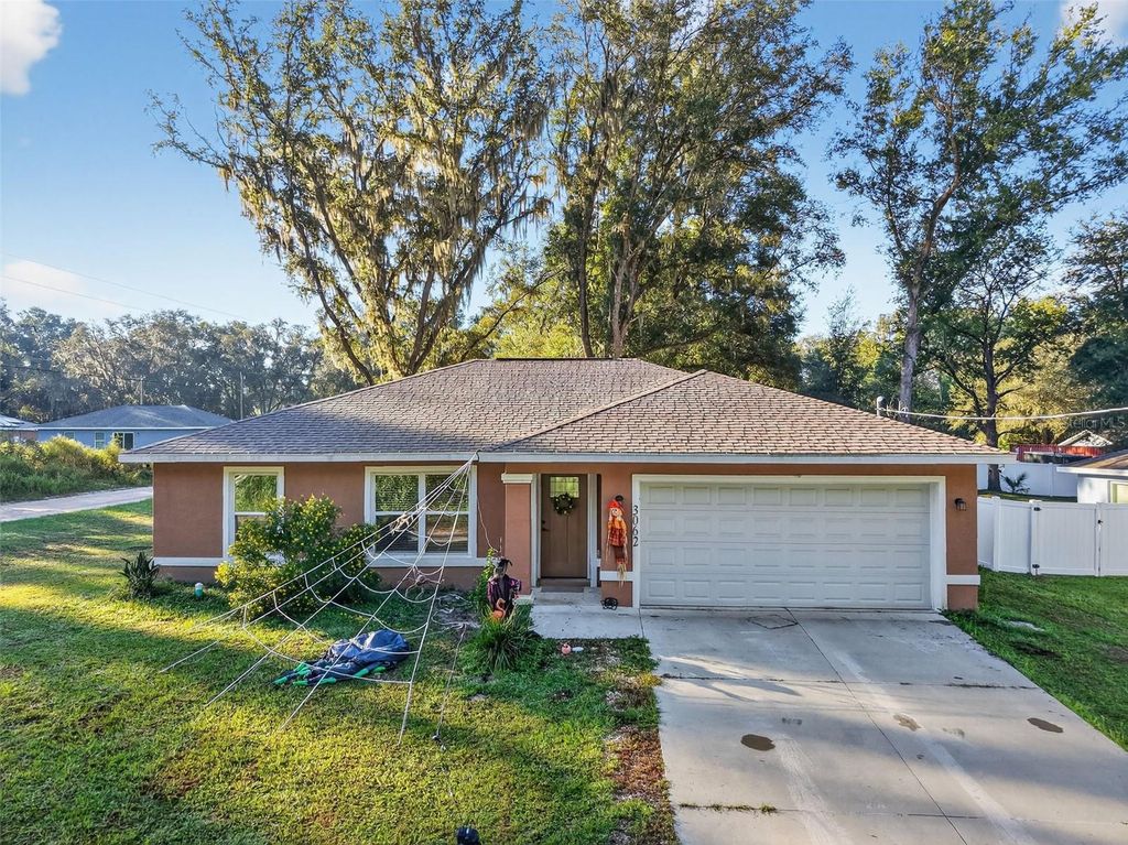 Photo of 3062 SE 141st Place, Summerfield, FL 34491 (MLS # G5103400)