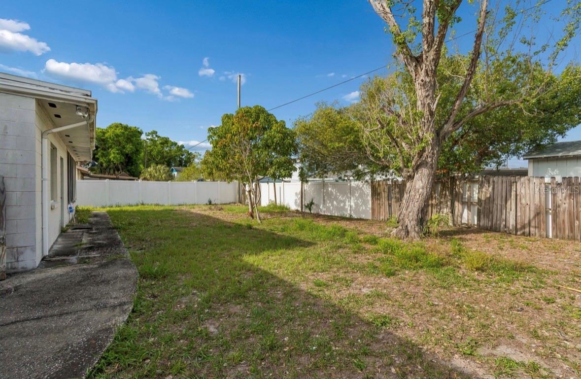 GOLFWOOD ESTATES UNIT 05 - Residential