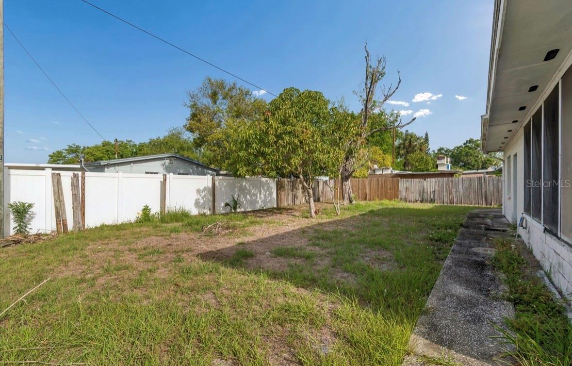 GOLFWOOD ESTATES UNIT 05 - Residential