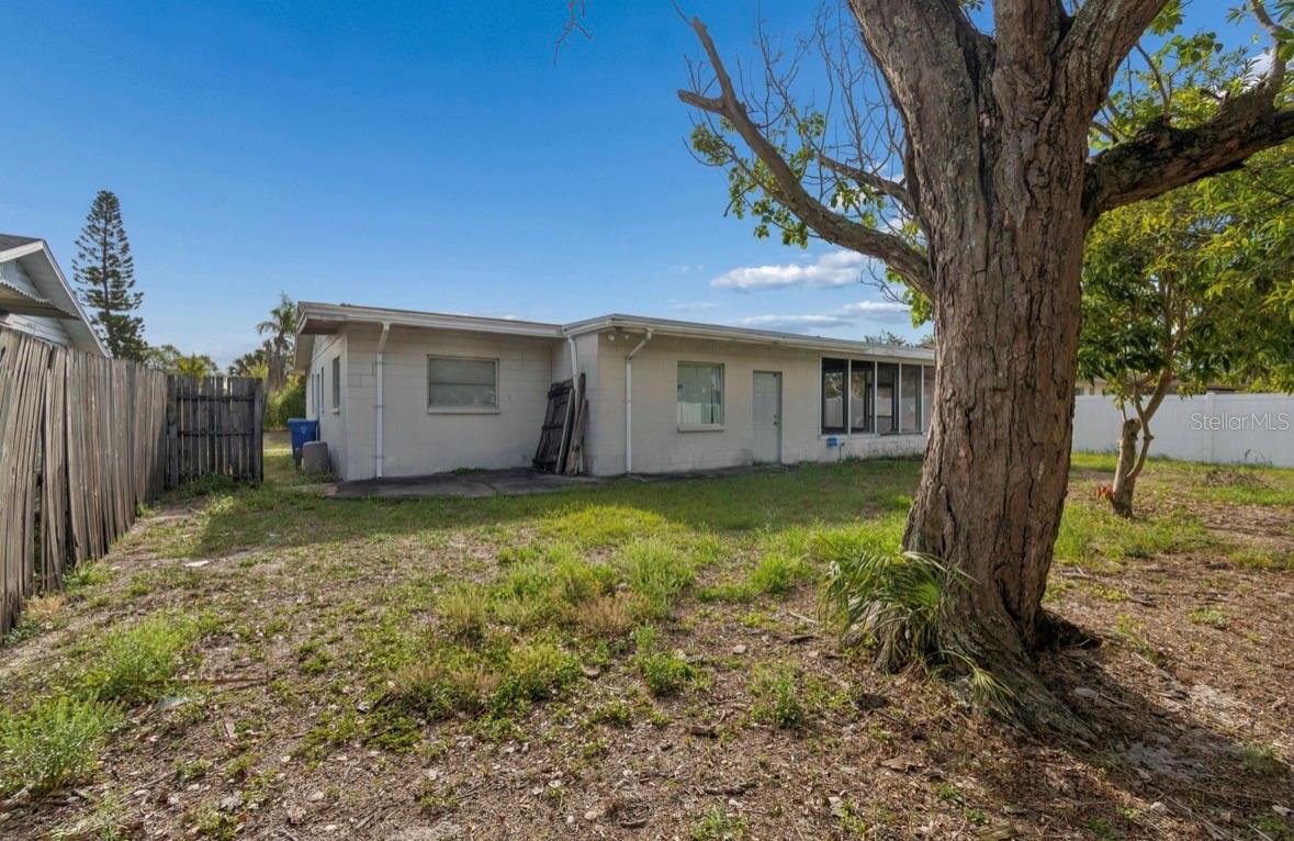 GOLFWOOD ESTATES UNIT 05 - Residential