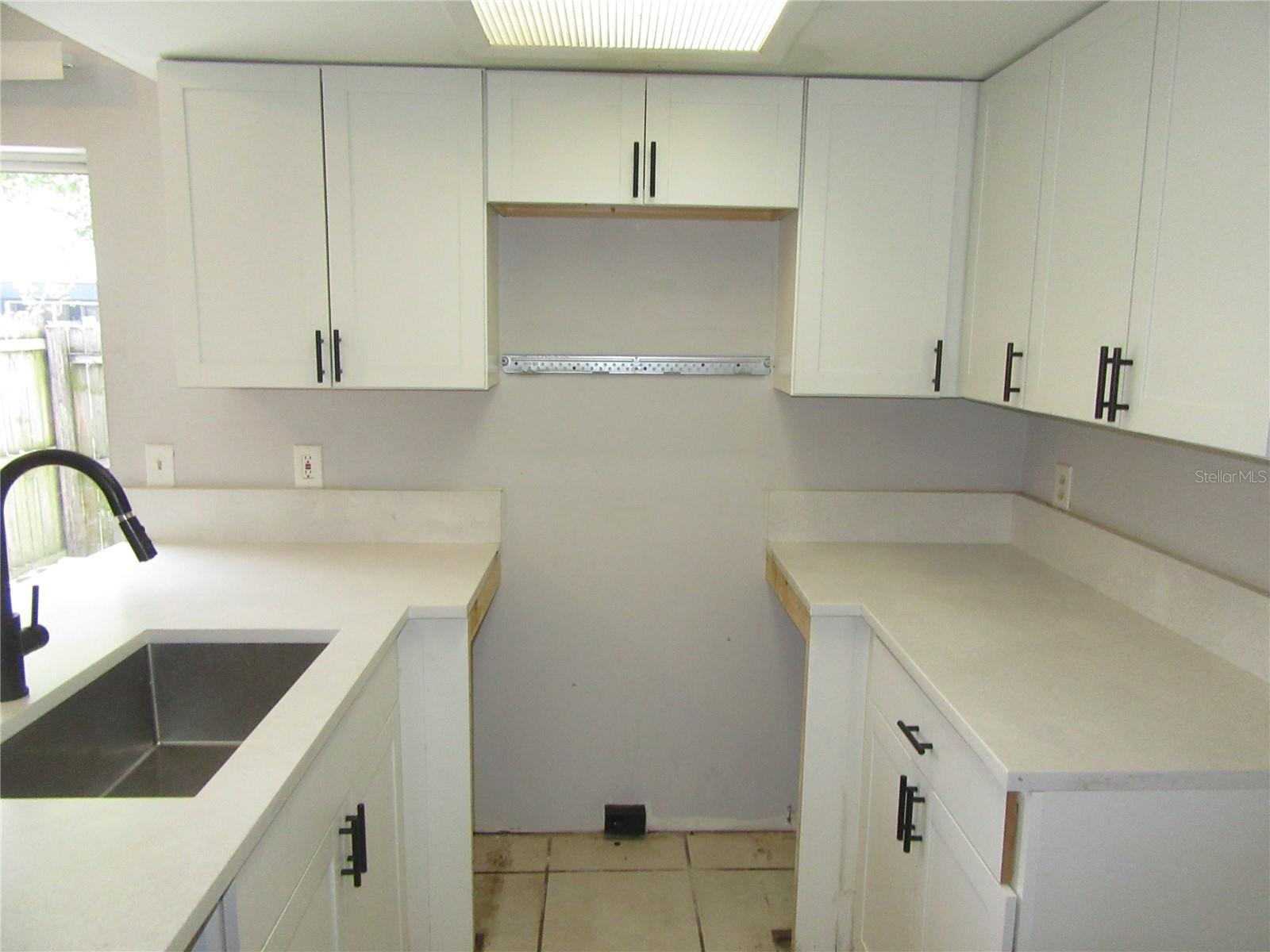 HAPSHIRE VILLAS UNREC TNHSE PLACE - Residential