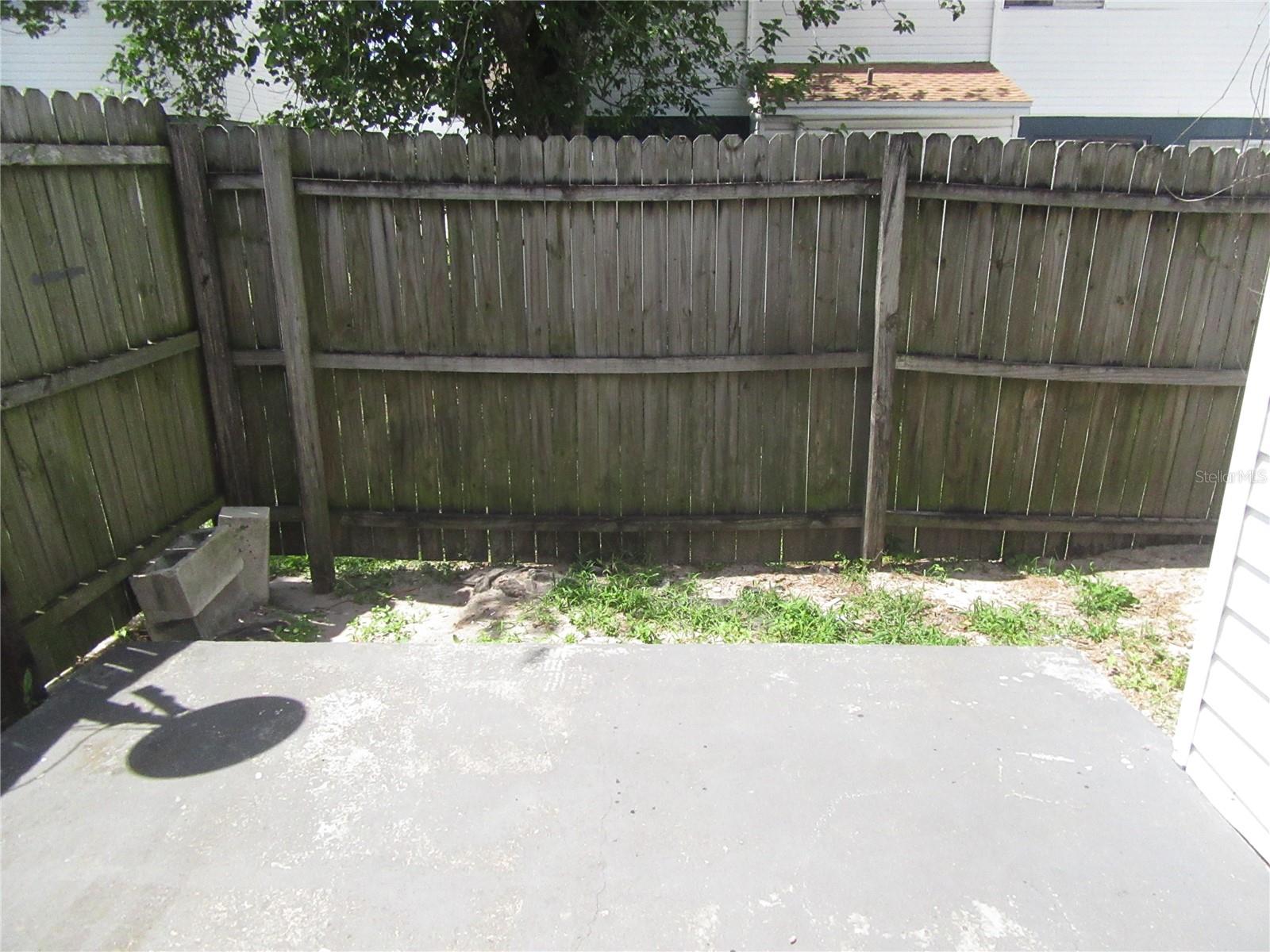 HAPSHIRE VILLAS UNREC TNHSE PLACE - Residential