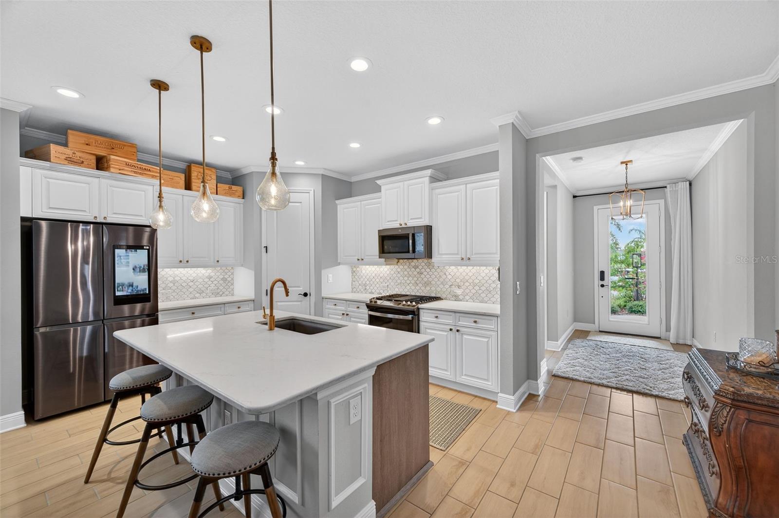 10610 CROOKED CREEK COURT