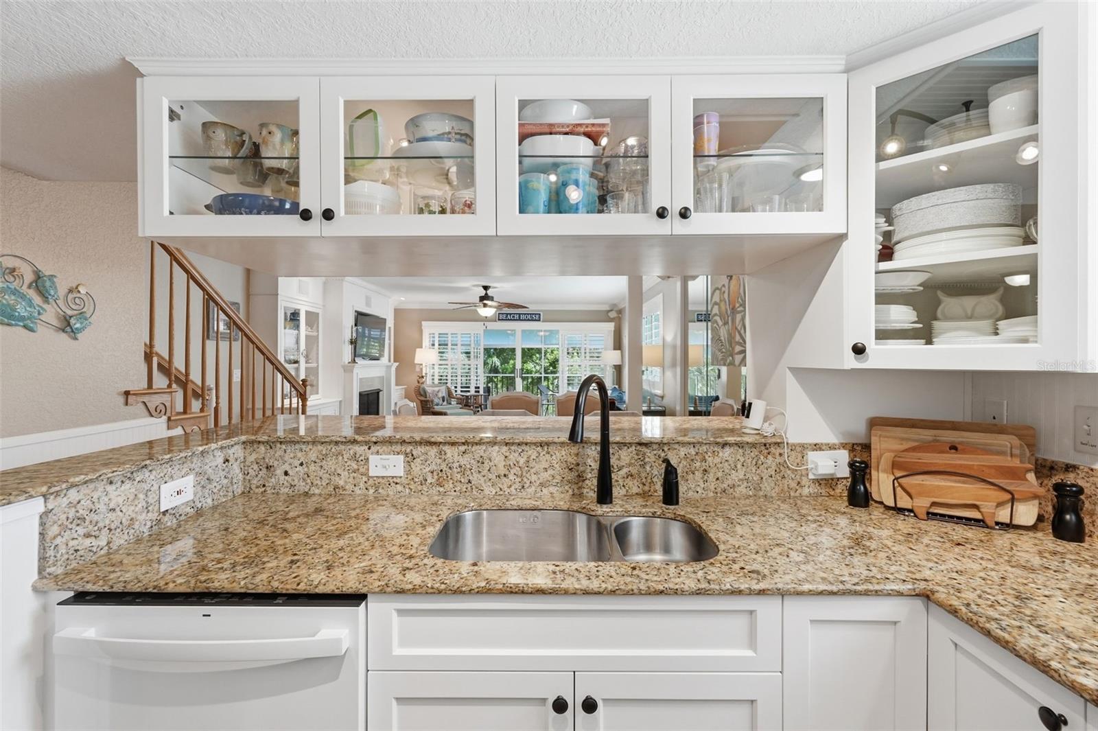 TARA CAY SOUND NORTH - Residential