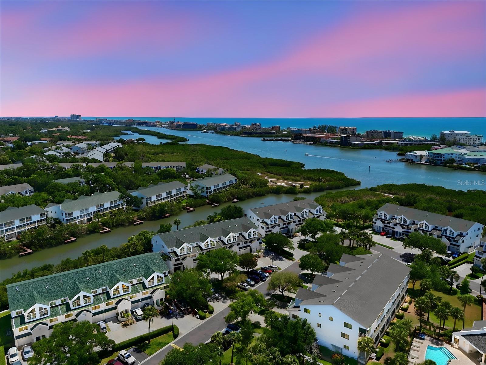TARA CAY SOUND NORTH - Residential
