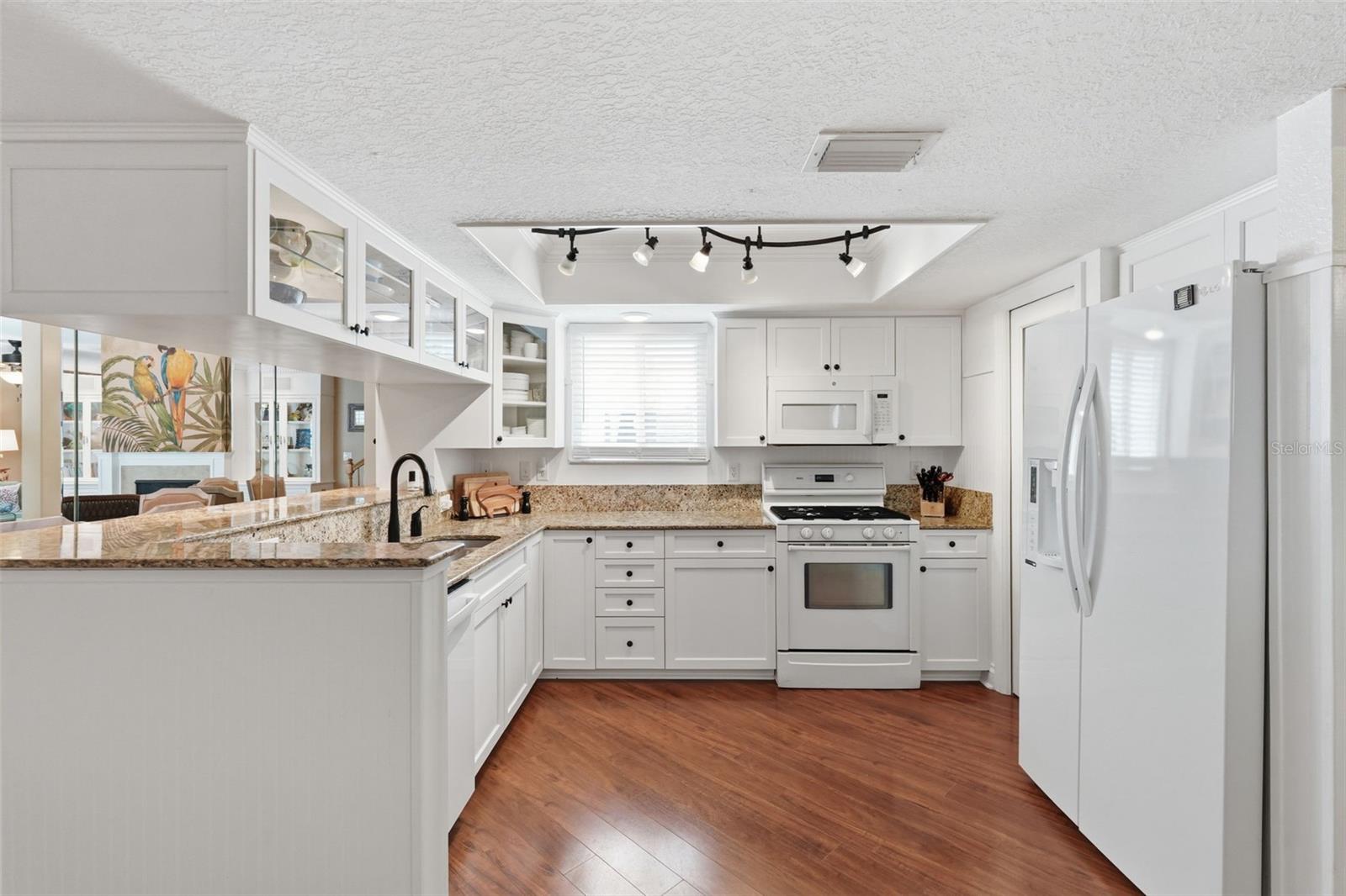 TARA CAY SOUND NORTH - Residential