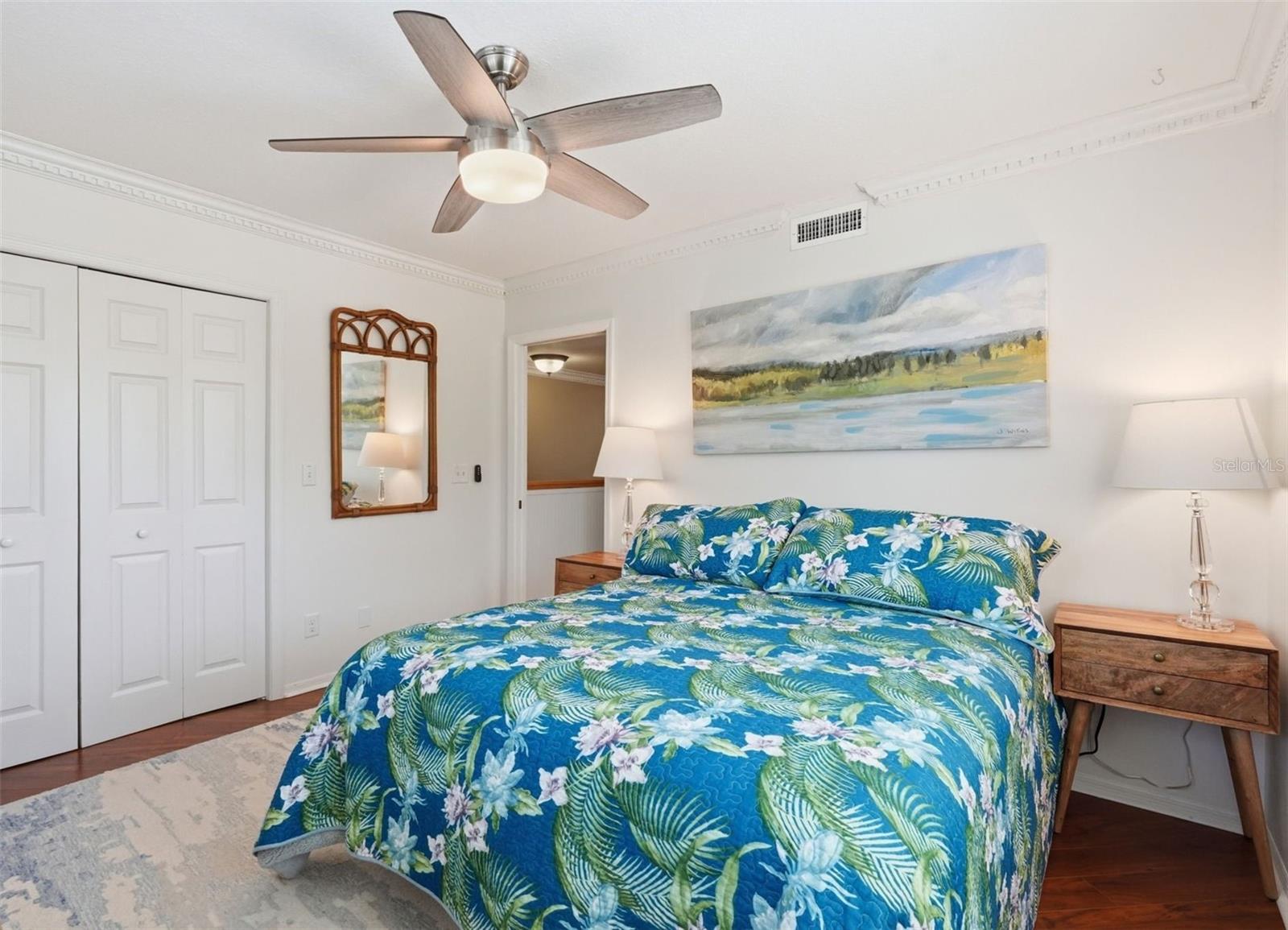TARA CAY SOUND NORTH - Residential