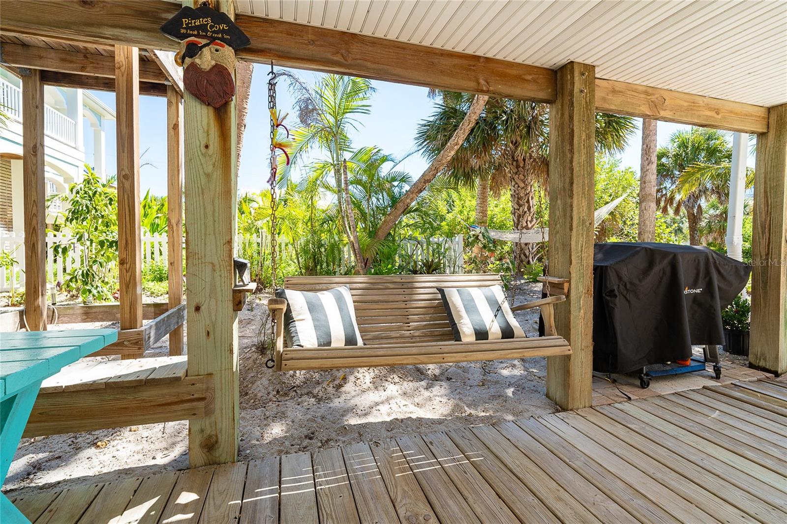 ISLAND HOUSE PH 01 BLDG 02 - Residential