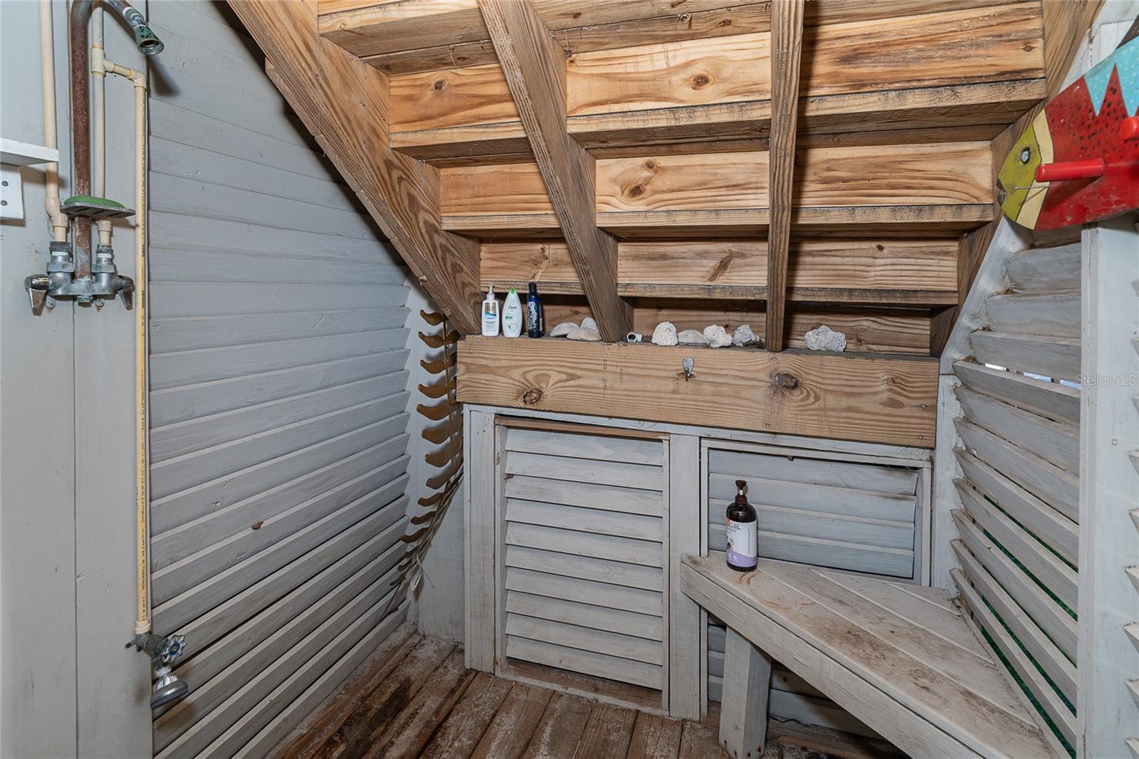 ISLAND HOUSE PH 01 BLDG 02 - Residential