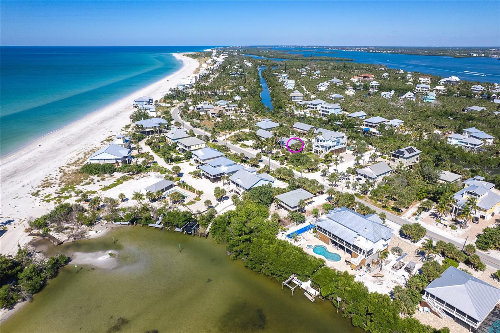 ISLAND HOUSE PH 01 BLDG 02 - Residential