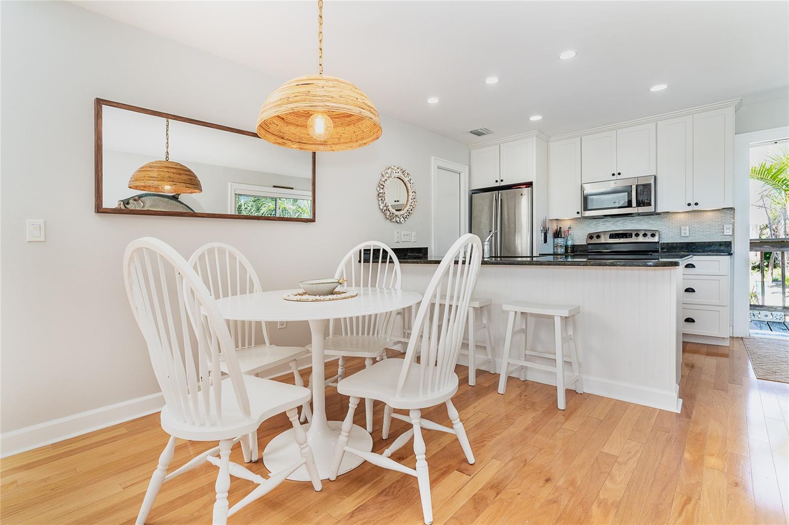 ISLAND HOUSE PH 01 BLDG 02 - Residential