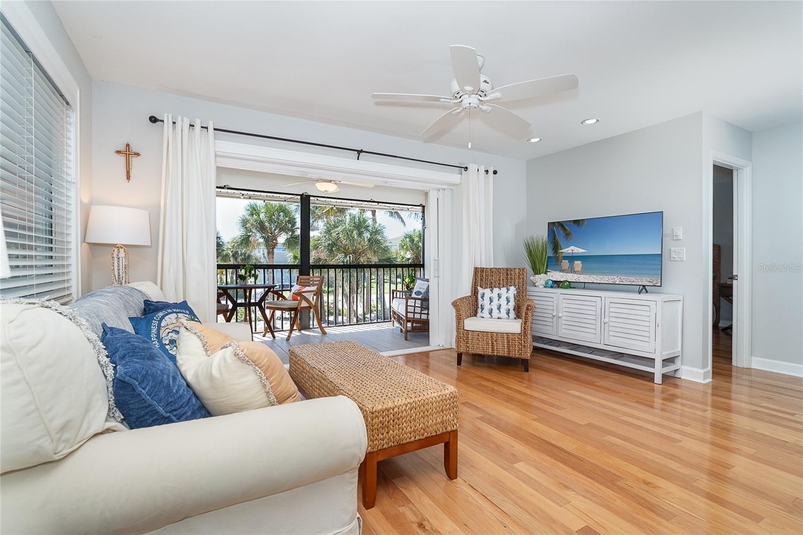 ISLAND HOUSE PH 01 BLDG 02 - Residential