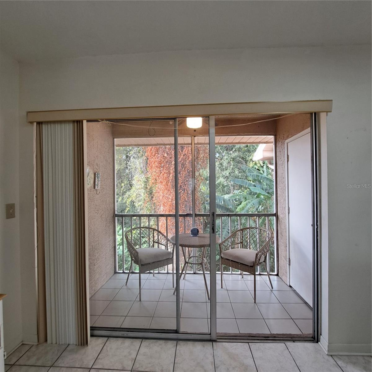 SUNNYBROOK CONDO 06 - Residential Lease