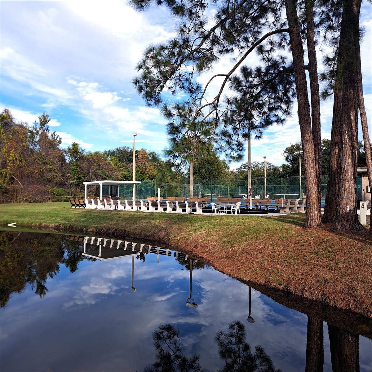 SUNNYBROOK CONDO 06 - Residential Lease