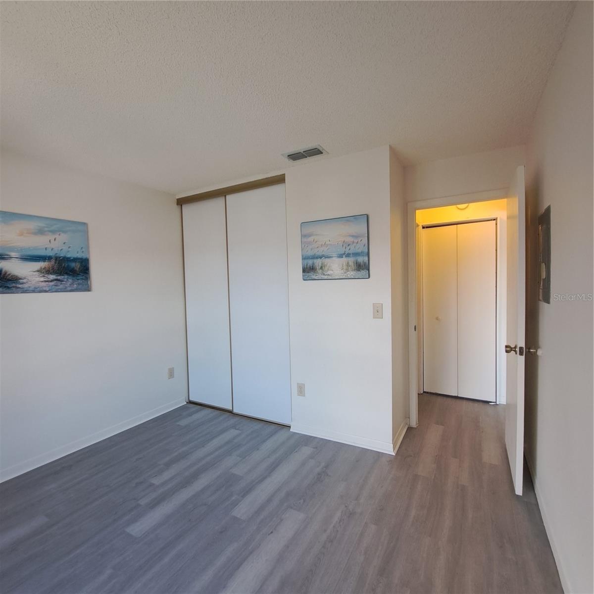 SUNNYBROOK CONDO 06 - Residential Lease