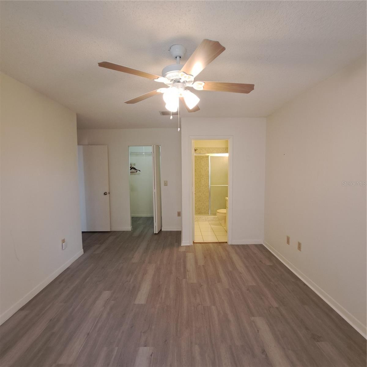 SUNNYBROOK CONDO 06 - Residential Lease