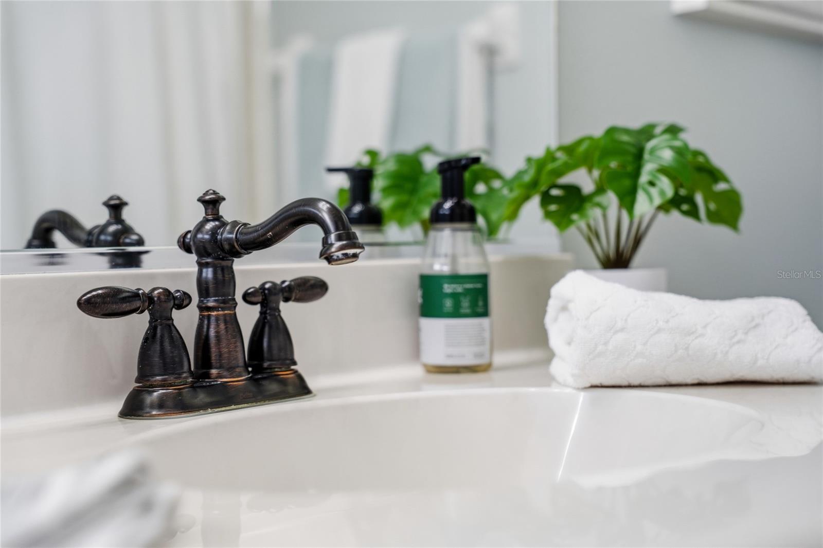 SANCTUARY ON SPRUCE CREEK 03 - Residential