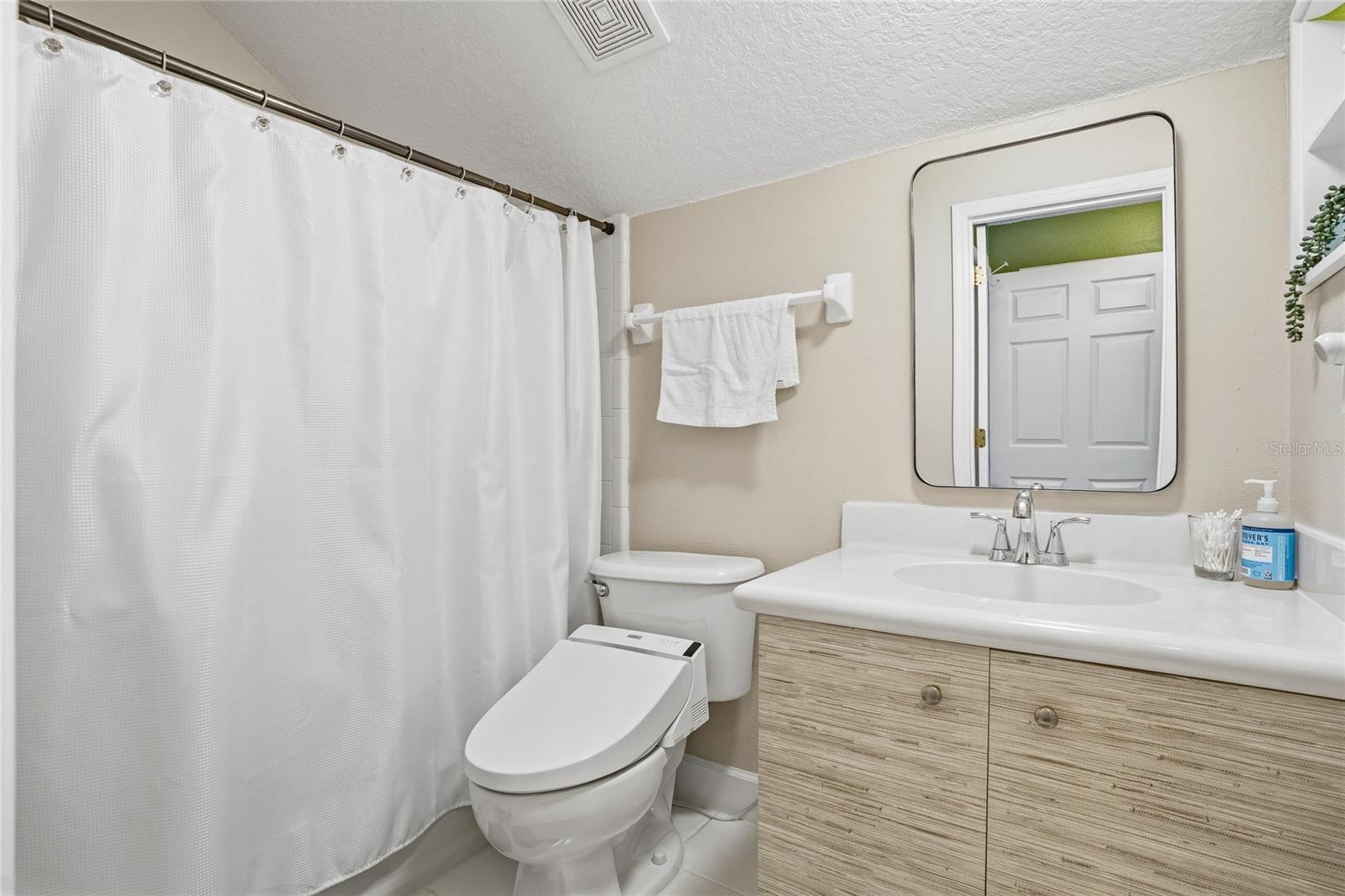 SANCTUARY ON SPRUCE CREEK 03 - Residential