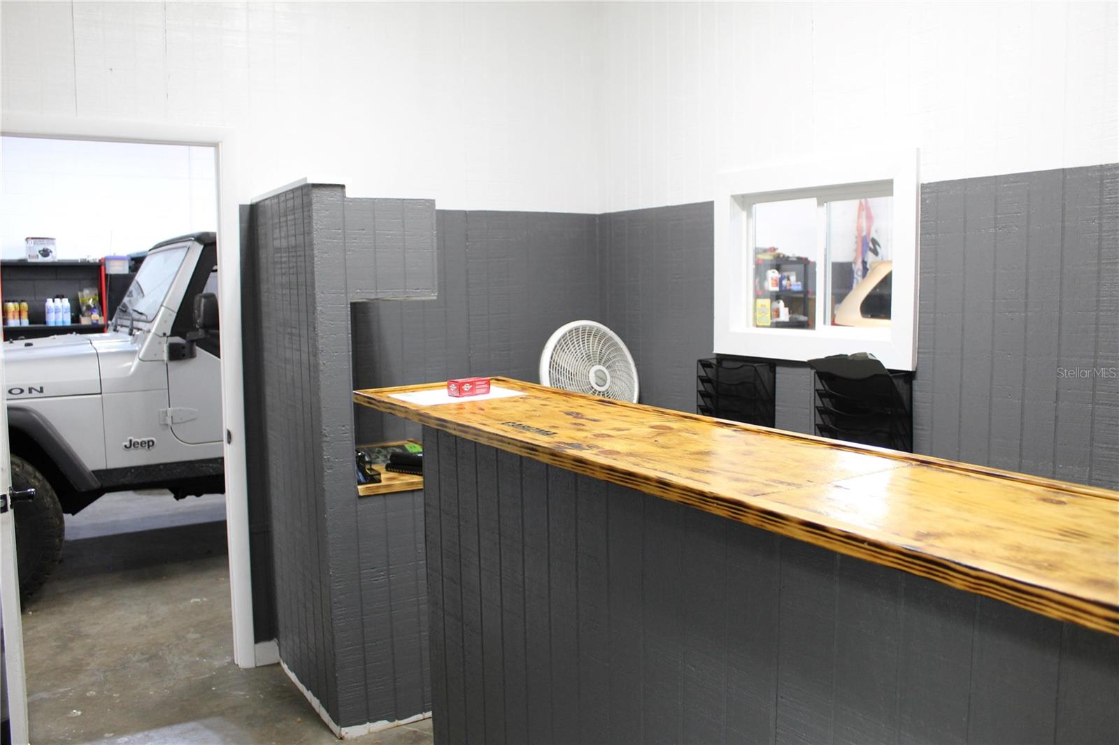 DONNA VISTA PARK - Commercial Sale