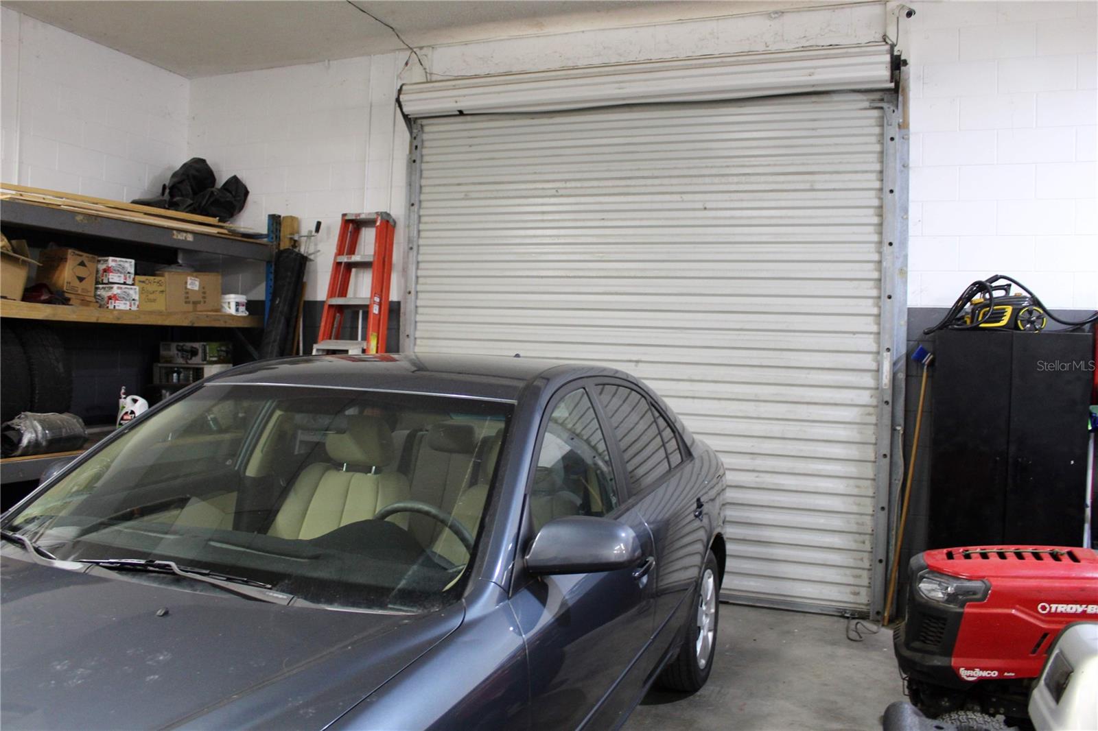 DONNA VISTA PARK - Commercial Sale