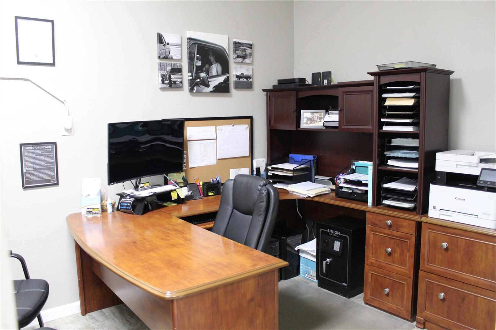 DONNA VISTA PARK - Commercial Sale