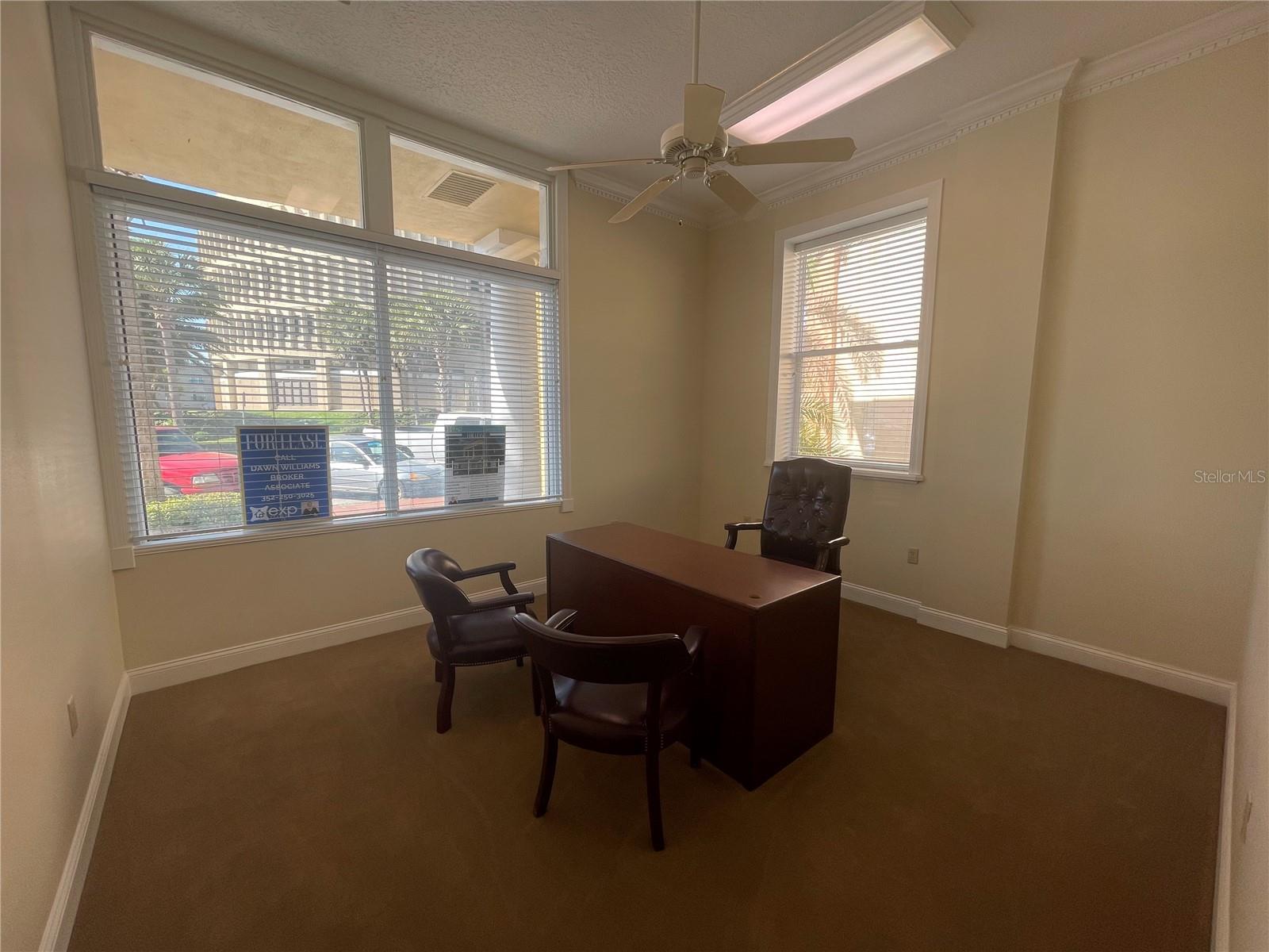 TAVARES - Commercial Lease