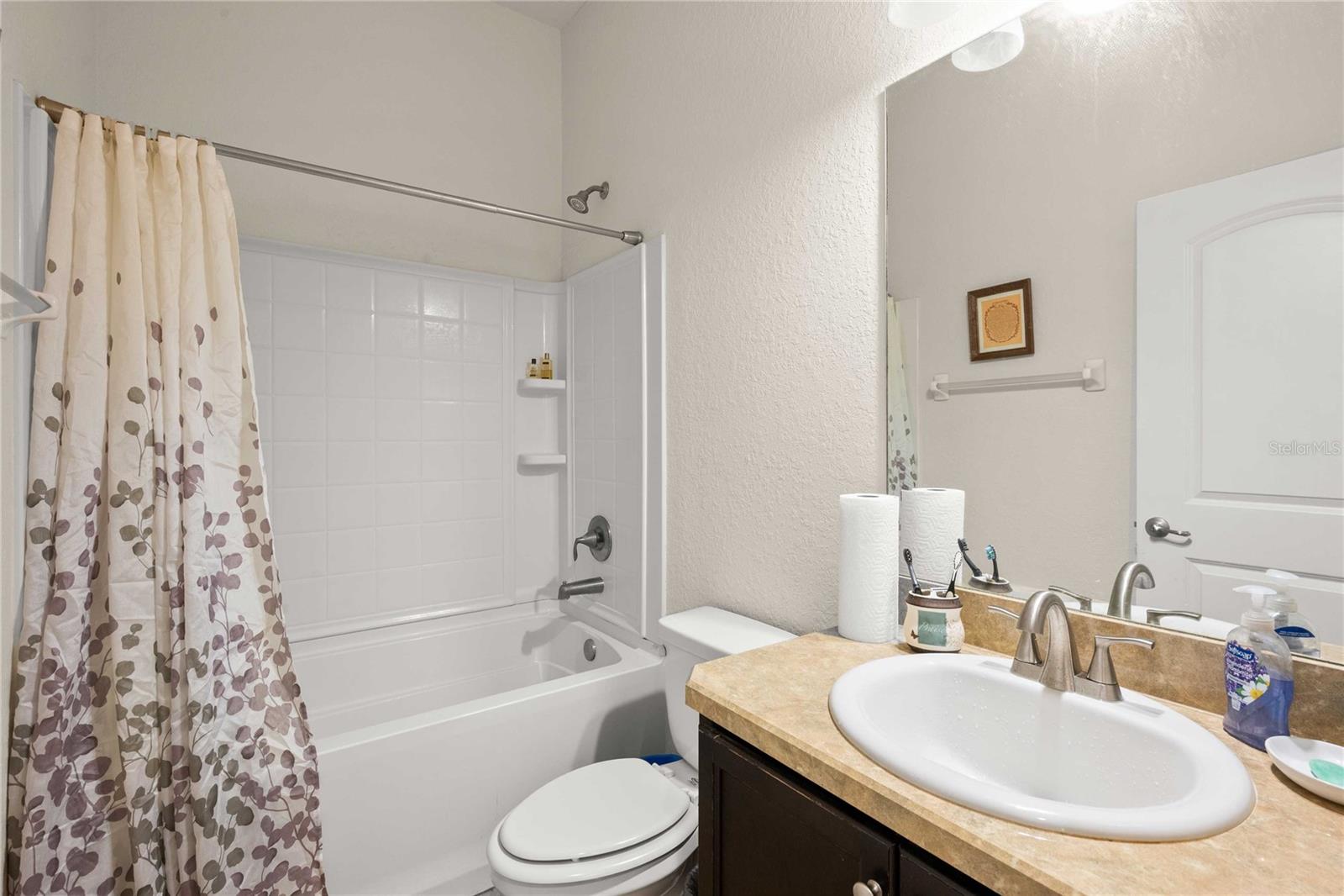 SHERMAN HILLS SEC 2 - Residential