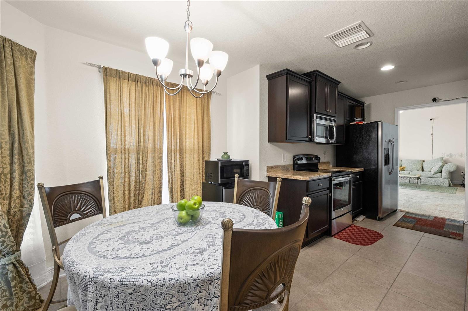 SHERMAN HILLS SEC 2 - Residential