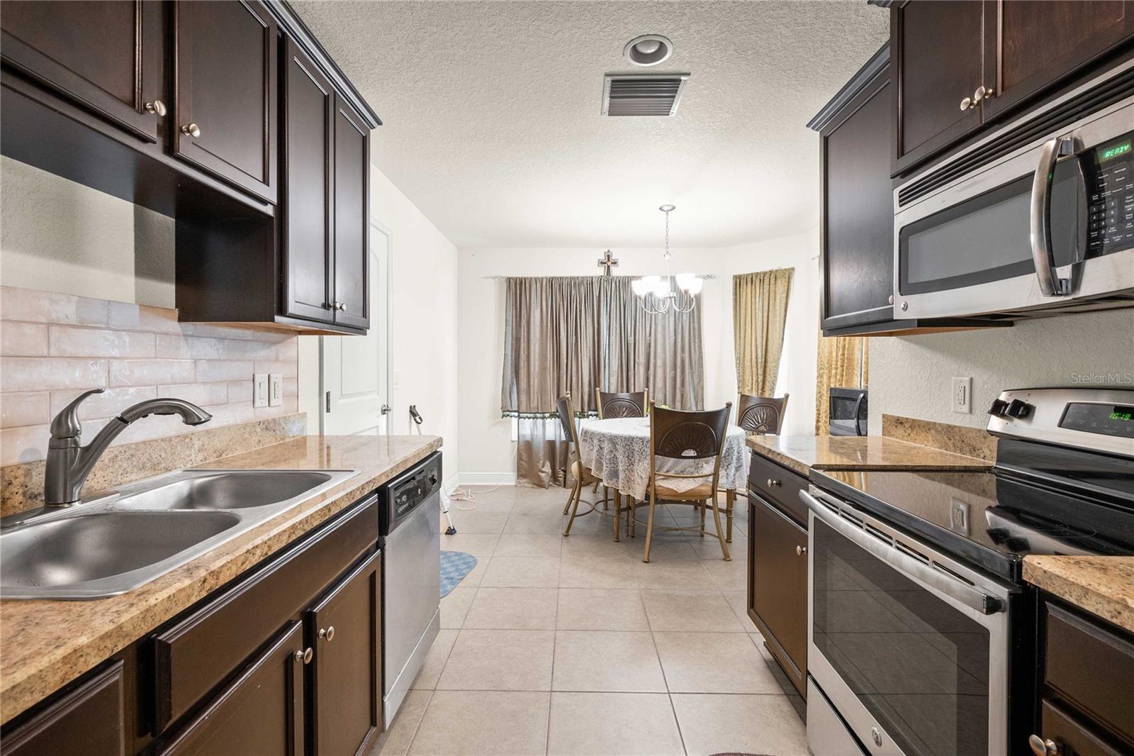 SHERMAN HILLS SEC 2 - Residential