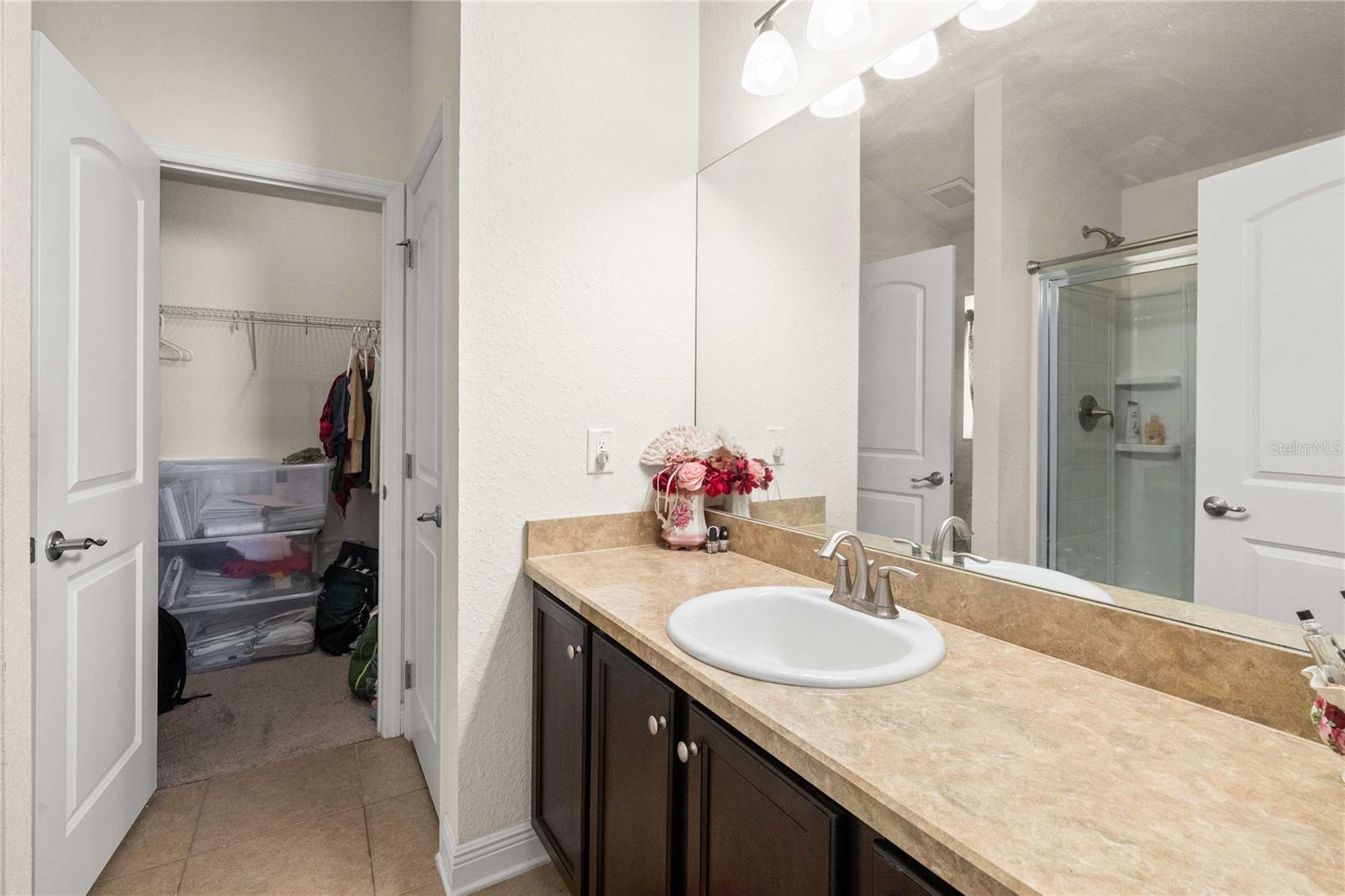 SHERMAN HILLS SEC 2 - Residential