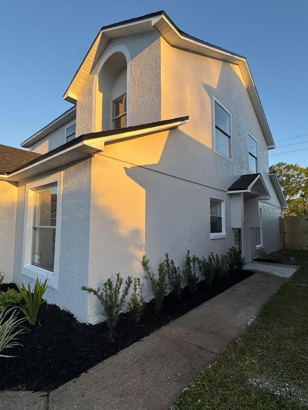 Photo of 1049 Clovercrest Road, Orlando, FL 32811 (MLS # O6399190)