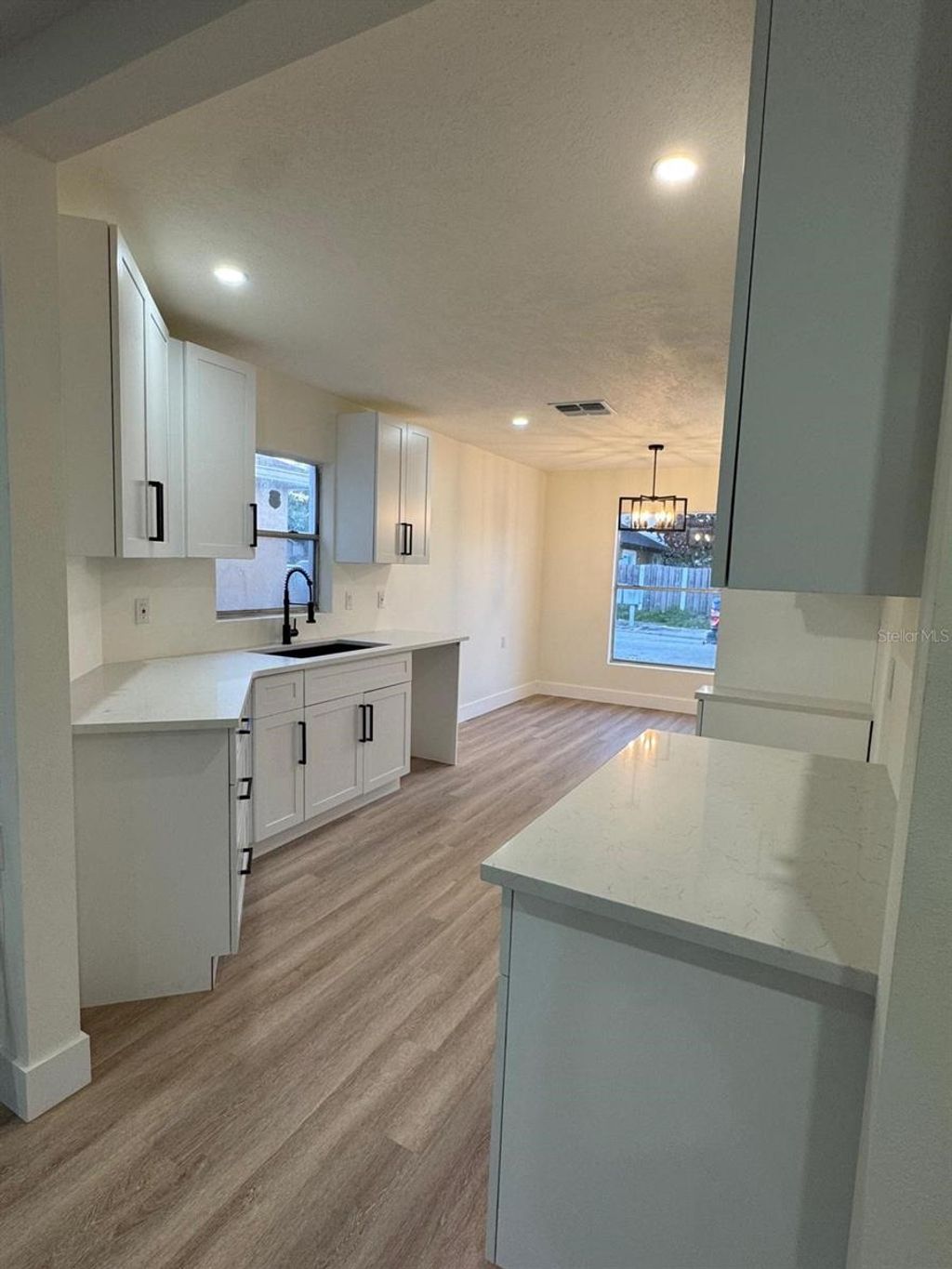 Photo of 1049 Clovercrest Road, Orlando, FL 32811 (MLS # O6399190)