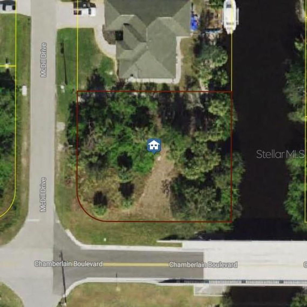 Photo of 12154 Chamberlain Boulevard, Port Charlotte, FL 33953 (MLS # O6275610)