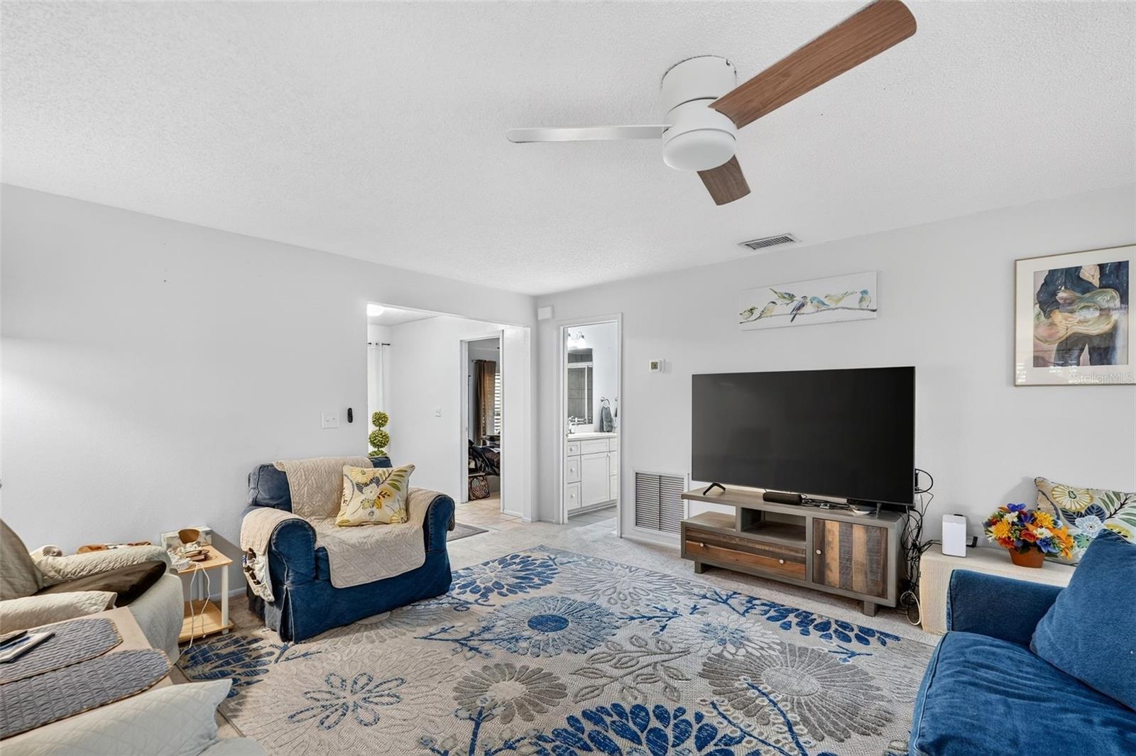 7283 ELEANOR CIRCLE, SARASOTA, FL, 34243 1 7283 ELEANOR CIRCLE
