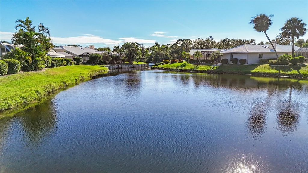 Photo of 557 Warwick Court, Venice, FL 34293 (MLS # N6141260)