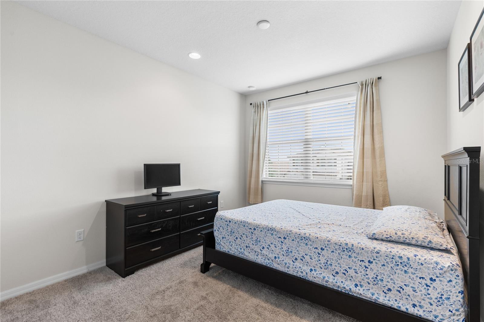 EAGLE CREEK - Residential