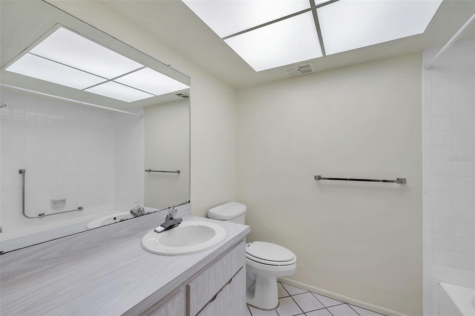 VILLA CONDO I - Residential