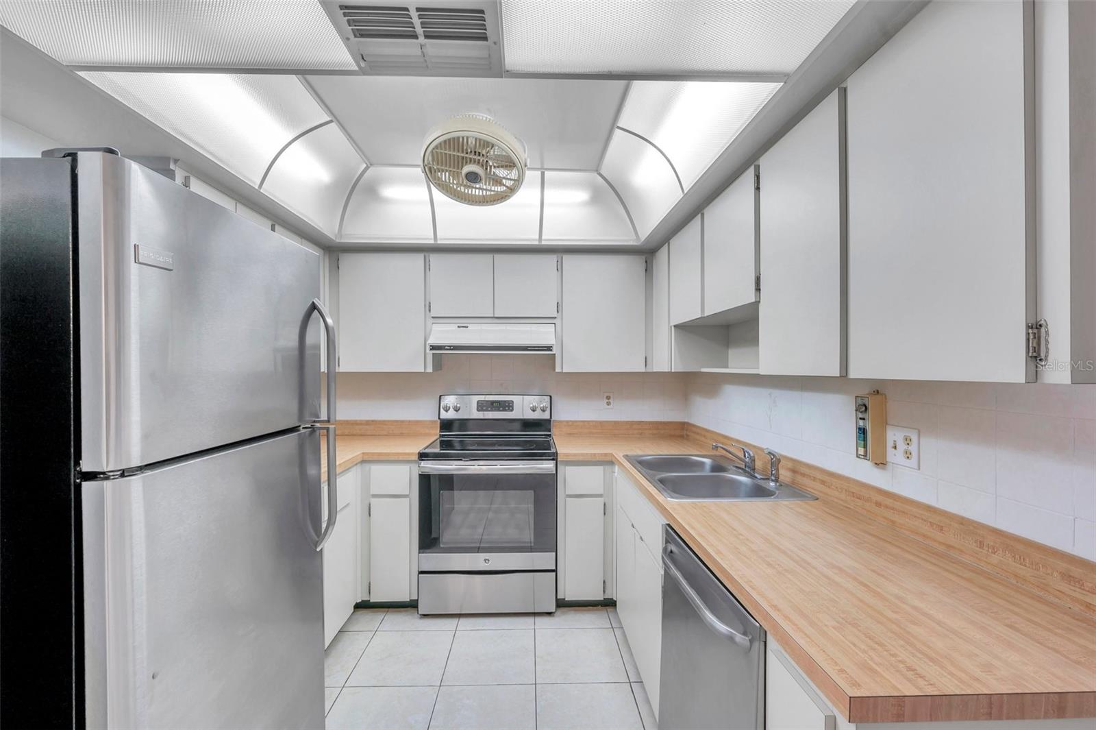 VILLA CONDO I - Residential