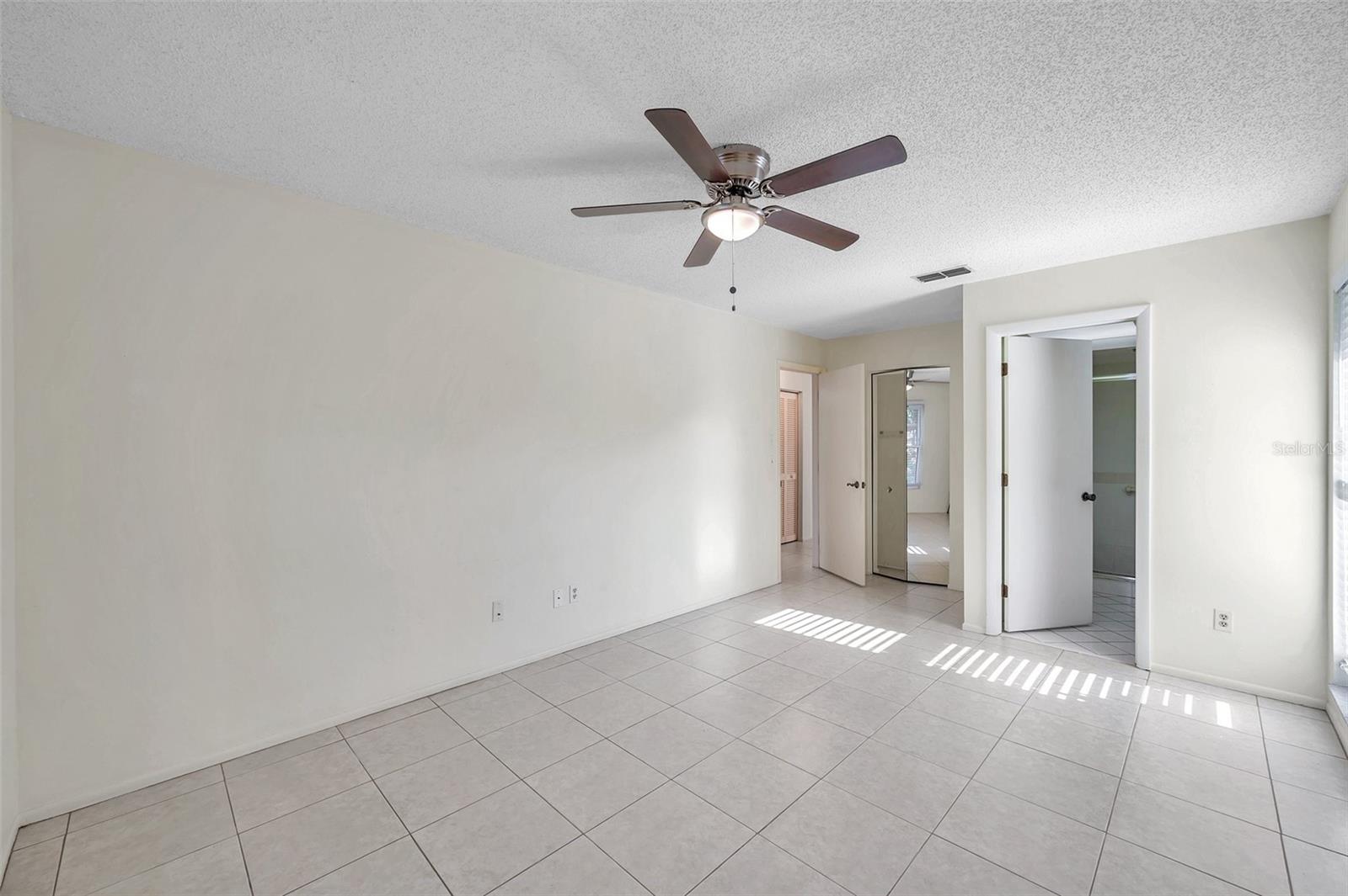 VILLA CONDO I - Residential