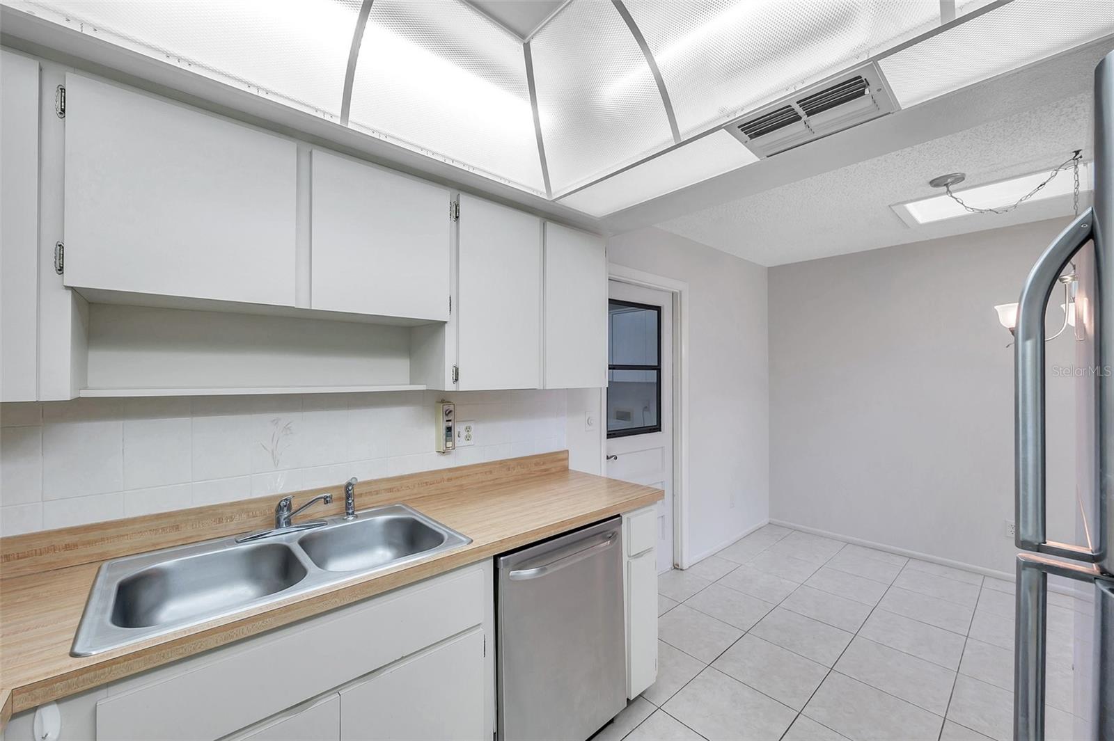 VILLA CONDO I - Residential